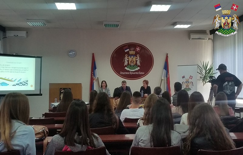 ГИМНАЗИЈАЛЦИ НА ГРАЂАНСКОМ ЧАСУ О БУЏЕТУ ОПШТИНЕ
