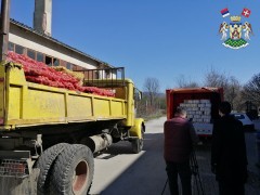 ОД ВРЊАЧКИХ ПРИВРЕДНИКА ОБЕЗБЕЂЕНЕ НАМИРНИЦЕ ЗА НАЈУГРОЖЕНИЈЕ