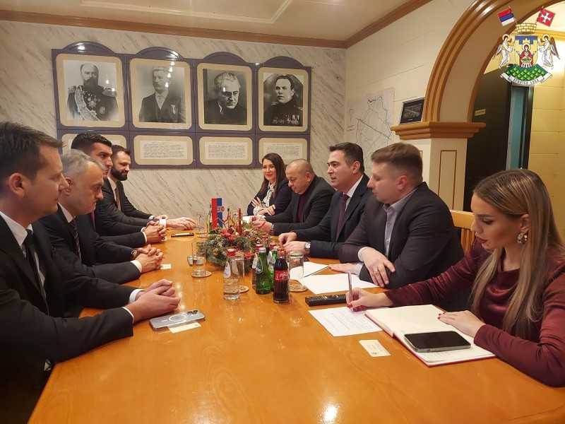 МИНИСТАР СПОРТА У РАДНОЈ ПОСЕТИ ОПШТИНИ ВРЊАЧКА БАЊА 