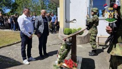КОМЕМОРАТИВНОМ СВЕЧАНОШЋУ ОБЕЛЕЖЕНО ЧЕТВРТ ВЕКА ОД ПОГИБИЈЕ ЖИВАНА ПЕТРОВИЋА