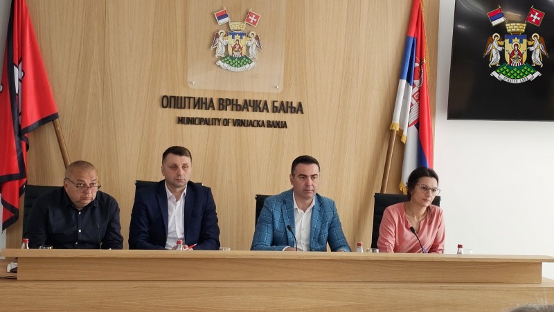 ОДРЖАНА СЕДНИЦА ВЕЋА: У ФОКУСУ ФИНАНСИЈЕ И ПЛАНСКА АКТА ЗА ГОНДОЛУ, УПРАВЉАЊЕ ОТПАДОМ И СОЦИЈАЛНО УКЉУЧИВАЊЕ РОМА И РОМКИЊА