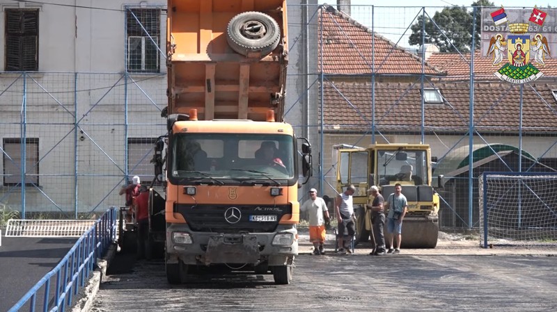 РЕКОНСТРУКЦИЈА СТАДИОНА МАЛИХ СПОРТОВА 