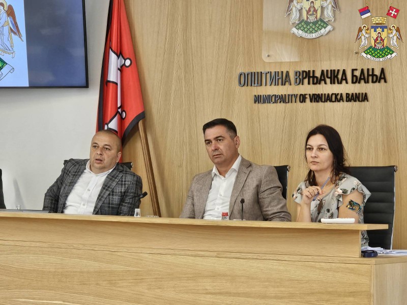 ВАНРЕДНО ЗАСЕДАЊЕ ВЕЋА ВРЊАЧКА БАЊА: РАЗМАТРАНЕ ВАЖНЕ ОДЛУКЕ У ОБЛАСТИ ФИНАНСИЈА, ИНФРАСТРУКТУРЕ И РАЗВОЈА РУРАЛНОГ ТУРИЗМА