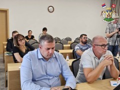 ВАНРЕДНО ЗАСЕДАЊЕ ВЕЋА ВРЊАЧКА БАЊА: РАЗМАТРАНЕ ВАЖНЕ ОДЛУКЕ У ОБЛАСТИ ФИНАНСИЈА, ИНФРАСТРУКТУРЕ И РАЗВОЈА РУРАЛНОГ ТУРИЗМА