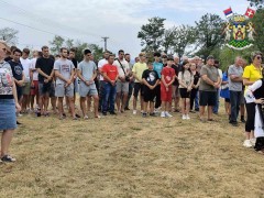 ОСВЕЋЕН КРСТ И ЗЕМЉИШТЕ ЗА ИЗГРАДЊУ ХРАМА У ПОДУНАВЦИМА