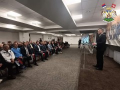 ВРЊАЧКА БАЊА ОКУПИЛА МЛАДЕ ИЗ СРБИЈЕ И РЕПУБЛИКЕ СРПСКЕ НА МАНИФЕСТАЦИЈИ „СВИ ЗАЈЕДНО ЗА ЈАЧУ СРБИЈУ“