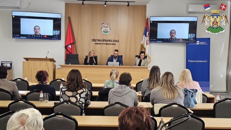 У ВРЊАЧКОЈ БАЊИ ОДРЖАН ОКРУГЛИ СТО О СМАЊЕЊУ ДИСКРИМИНАЦИЈЕ СТАРИЈИХ ОСОБА