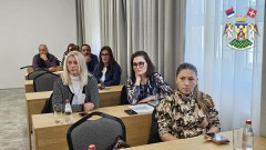 ОДРЖАН ОКРУГЛИ СТО О СМАЊЕЊУ ДИСКРИМИНАЦИЈЕ СТАРИЈИХ ОСОБА