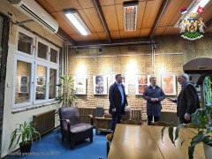 ЗАМЕНА СТОЛАРИЈЕ НА НАРОДНОЈ БИБЛИОТЕЦИ У ЗАВРШНОЈ ФАЗИ: ОБЈЕКАТ ОБИШЛИ ПРЕДСЕДНИК ОПШТИНЕ И МИНИСТАР КУЛТУРЕ