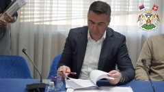 ОПШТИНИ ВРЊАЧКА БАЊА ДОДЕЉЕНИ УГОВОРИ ЗА ЗБРИЊАВАЊЕ ИЗБЕГЛИЦА И ПОБОЉШАЊЕ УСЛОВА ЖИВОТА ИНТЕРНО РАСЕЉЕНИХ 