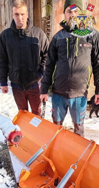 ГРАЧАЦ ДОБИО ОПРЕМУ ЗА ЧИШЋЕЊЕ СНЕГА И ГАШЕЊЕ ПОЖАРА У ОКВИРУ ПРЕПС ПРОГРАМА