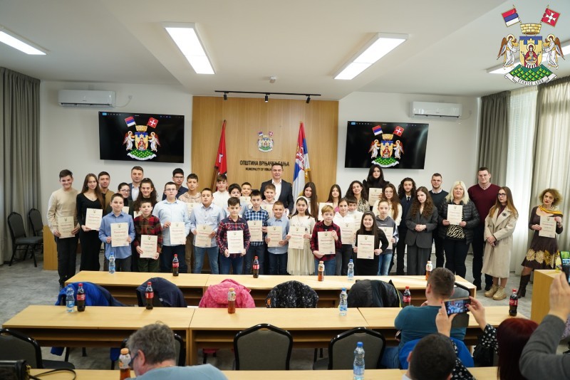 PRIJEM NAJBOLjIH UČENIKA I STUDENATA VRNjAČKE OPŠTINE