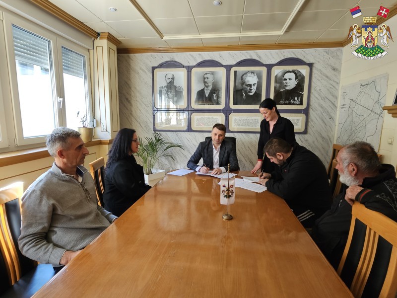 СТАМБЕНО ЗБРИНУТА ЈОШ ЈЕДНА ИНТЕРНО РАСЕЉЕНА ПОРОДИЦА У ВРЊАЧКОЈ БАЊИ