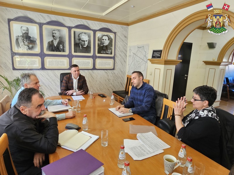 ОДРЖАН РАДНИ САСТАНАК У ВЕЗИ САНАЦИЈЕ ПОСТРОЈЕЊА ЗА ПРЕЧИШЋАВАЊЕ ВОДЕ И РЕЗЕРВОАРА ЛИПОВА
