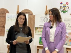 ОТВОРЕНА ИЗЛОЖБА ПОБЕДНИЧКИХ РАДОВА НА ЛИКОВНОМ КОНКУРСУ „БИТИ РОМ“ 