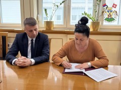 ПОТПИСАНИ УГОВОРИ О ДОДЕЛИ ПОДСТИЦАЈА ЗА СЕОСКИ ТУРИЗАМ 