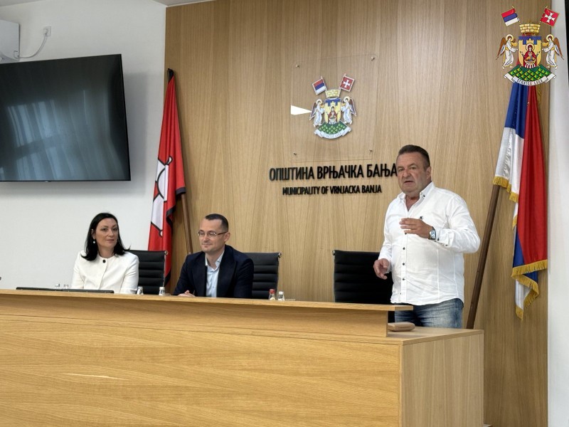 UNAPREĐENjE OBRAZOVANjA TEMA SASTANKA SA POMOĆNIKOM MINISTRA PROSVETE 
