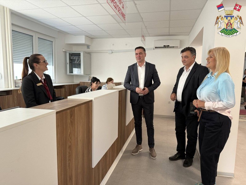 OTVOREN ŠALTER ZA PREDUZETNIKE U VRNjAČKOJ BANjI – PODRŠKA PRIVREDI NA DOHVAT RUKE