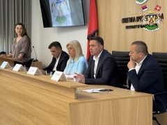 У ВРЊАЧКОЈ БАЊИ ОТВОРЕН ШАЛТЕР ЗА ПРЕДУЗЕТНИКЕ - ПОДРШКА ПРИВРЕДИ НА ДОХВАТ РУКЕ