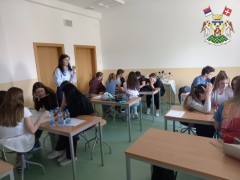 ВРЊАЧКИ ГИМНАЗИЈАЛЦИ КРЕИРАЛИ ПОСЛОВНЕ МОДЕЛЕ БУДУЋЕГ РУРАЛНОГ ТУРИЗМА