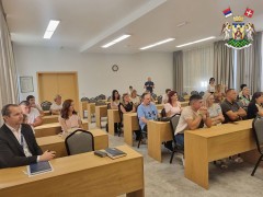 УРУЧЕНЕ СУБВЕНЦИЈЕ ЗА ПОКРЕТАЊЕ СОПСТВЕНОГ БИЗНИСА