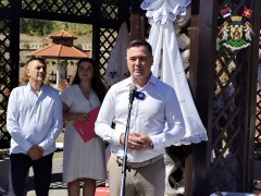 ПОЧЕО ВЕЛИКОГОСПОЈИНСКИ САБОР У ГРАЧАЦУ