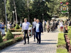 У ВРЊАЧКОЈ БАЊИ ОБЕЛЕЖЕН ДАН СРПСКОГ ЈЕДИНСТВА, СЛОБОДЕ И НАЦИОНАЛНЕ ЗАСТАВЕ И ДАНА ПРОБИЈА СОЛУНСКОГ ФРОНТА