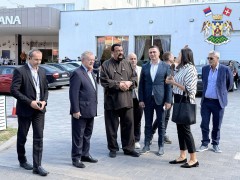 СТИВЕН СИГАЛ У ВРЊАЧКОЈ БАЊИ 