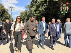 СТИВЕН СИГАЛ У ВРЊАЧКОЈ БАЊИ 