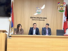 УРУЧЕН 181 УГОВОР ПО ЈАВНОМ ПОЗИВУ ЗА ПОДСТИЦАЈ ПОЉОПРИВРЕДНИМ ГАЗДИНСТВИМА 