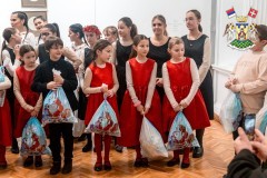 ПОДЕЛА НОВОГОДИШЊИХ ПАКЕТИЋА ЗА УЧЕСНИКЕ КУЛТУРНИХ И ОМЛАДИНСКИХ ПРОГРАМА