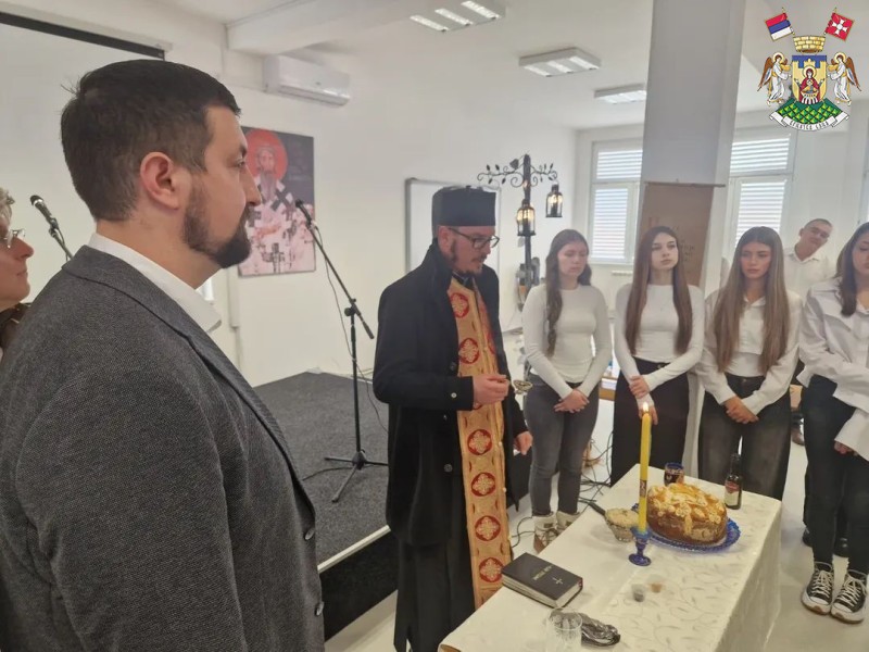 У ВРЊАЧКИМ ШКОЛАМА СВЕЧАНО ОБЕЛЕЖЕНА ШКОЛСКА СЛАВА - СВЕТИ САВА