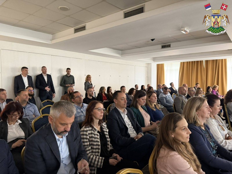 ОДРЖАНА КОНФЕРЕНЦИЈА О УПРАВЉАЊУ ОТПАДОМ И ОТПАДНИМ ВОДАМА У ВРЊАЧКОЈ БАЊИ