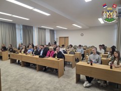 МОСТОВИ САРАДЊЕ ИЗМЕЂУ ВРЊАЧКЕ БАЊЕ И ЗЕНИЦЕ