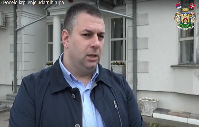 САНАЦИЈА РУПА, АСФАЛТИРАЊЕ УЛИЦА И СРЕЂИВАЊЕ ПРИЛАЗА ЗЕЛЕНОЈ ПИЈАЦИ